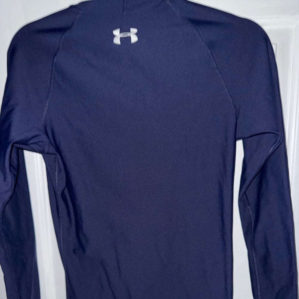 Under Armour with hood M